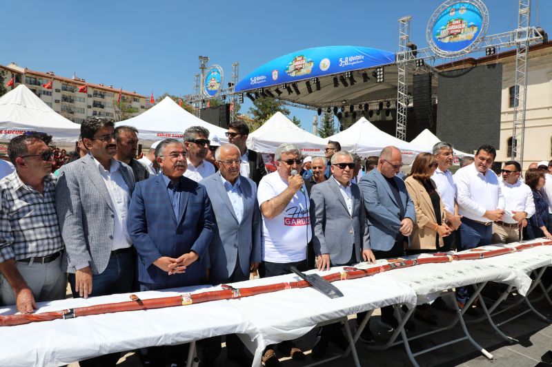 GARDAŞLIK FESTİVALİNE 58 METRELİK SİVAS SUCUĞU DAMGASINI VURDU