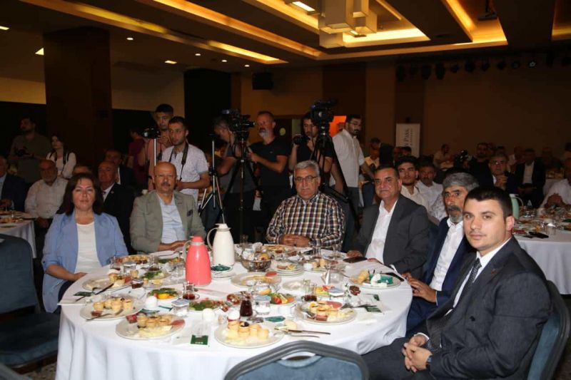 AK PARTİ SİVİL TOPLUM KURULUŞLARI TOPLANTISI