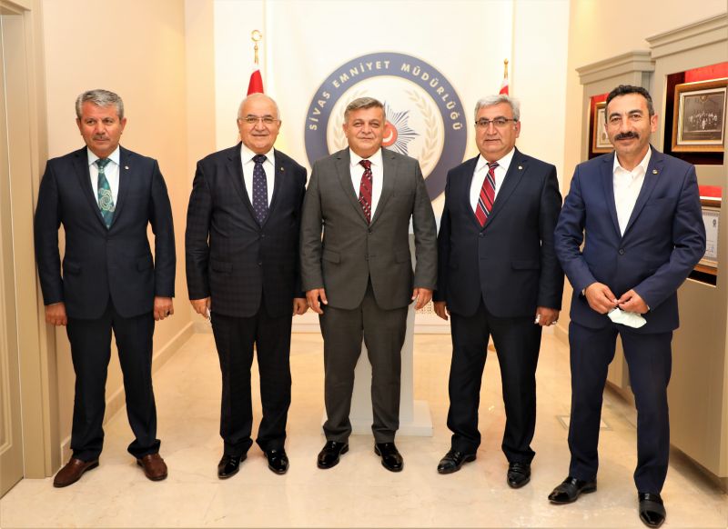 BAŞKAN HASTAOĞLU’NDAN İL EMNİYET MÜDÜRÜ AKÇAY’A ZİYARET